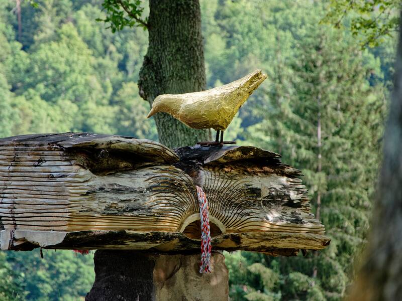 Die Skulptur Das nächste Kapitel von Matthias Schweikle.